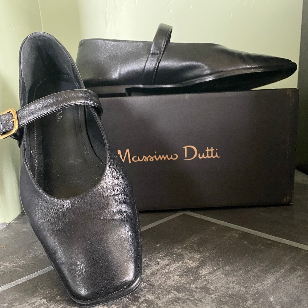 Massimo Dutton Mary Jane leather shoes Size 7.5